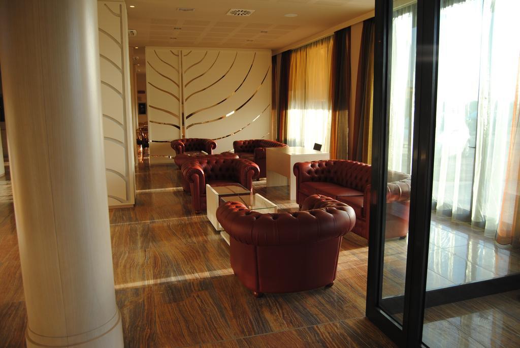 Grand Hotel 포를리 외부 사진